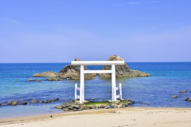 糸島の有名観光スポット二見浦エリア